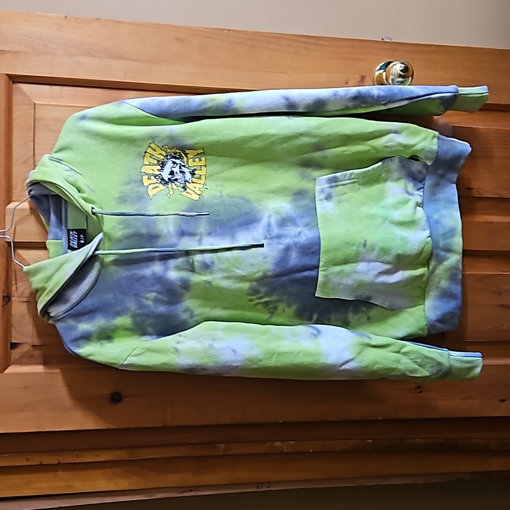 NWT Death Valley hooded sweatshirt size Small